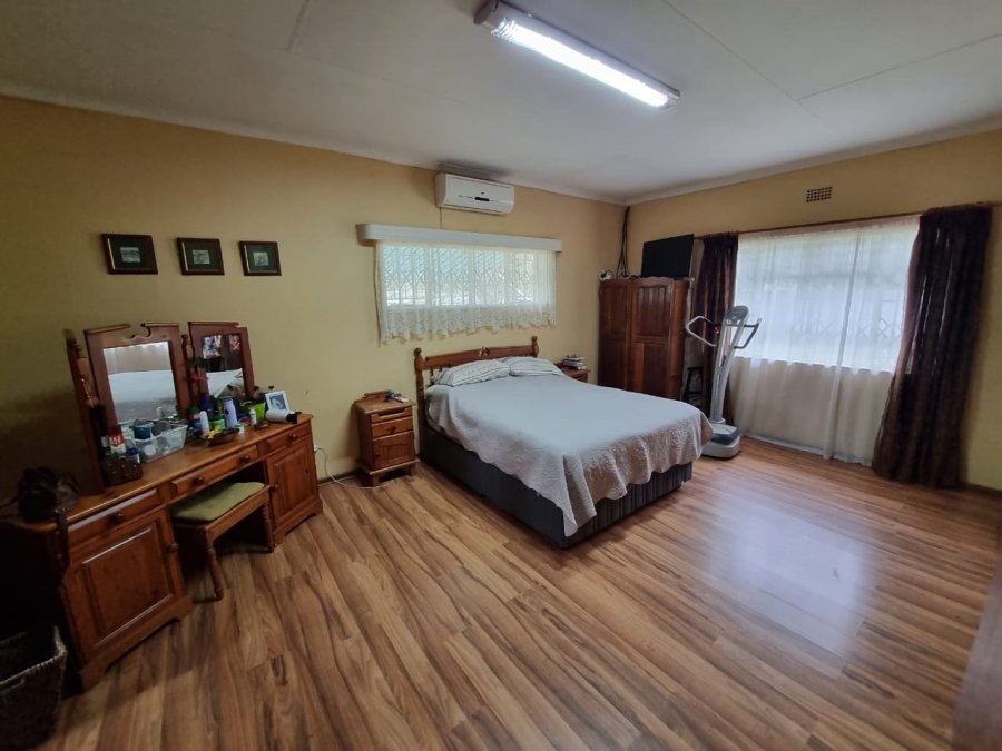 4 Bedroom Property for Sale in Mooinooi North West